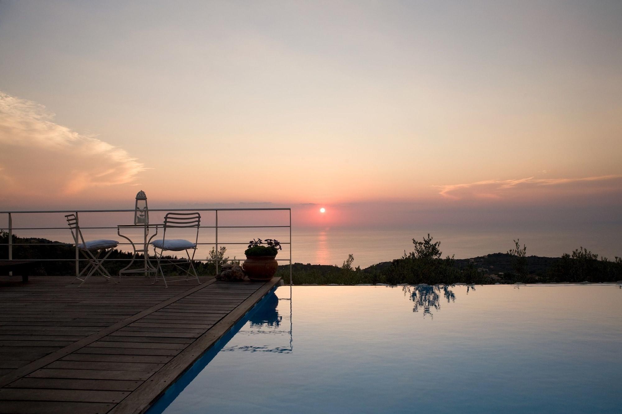 Art Blue Villas Tsoukaladhes Exterior photo